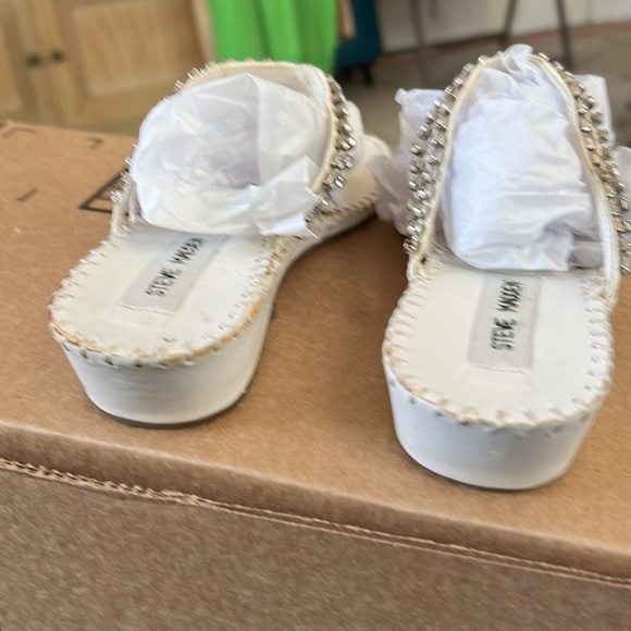 Steve Madden Women’s Rhinestone Thong Slip in Sandals Sz 7 1/2 - Picture 7 of 15